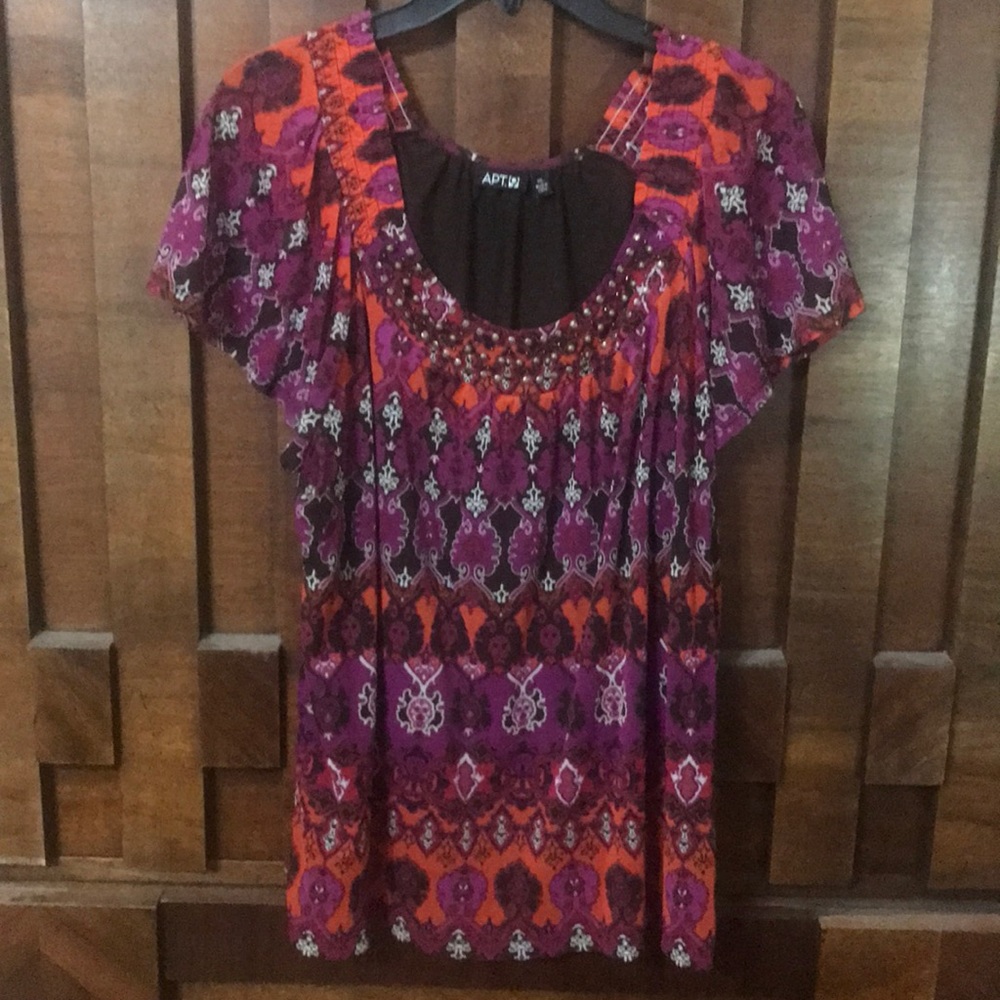 Cute top.